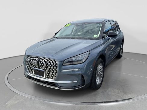 Used 2023 Lincoln Corsair AWD image 3