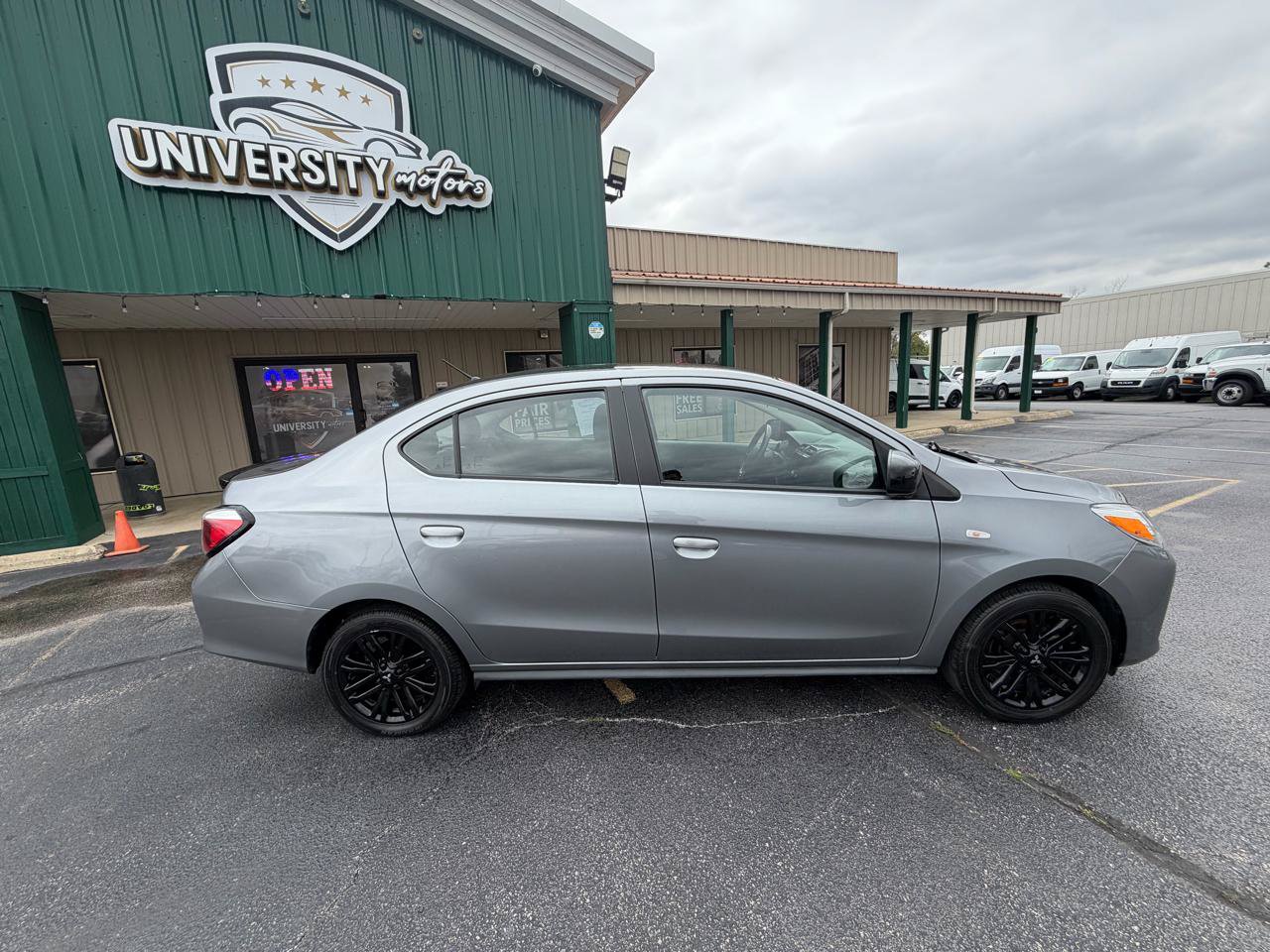 Used 2023 Mitsubishi Mirage G4 Black Edition FWD image 2