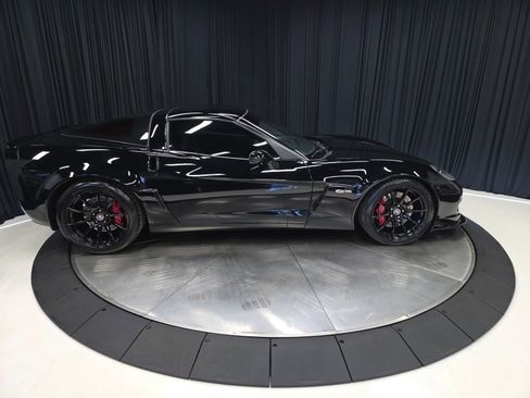 Used 2007 Chevrolet Corvette Z06 w/ Preferred Equipment Group RWD image 12