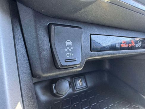 Certified 2025 Toyota RAV4 XLE AWD/4WD image 31