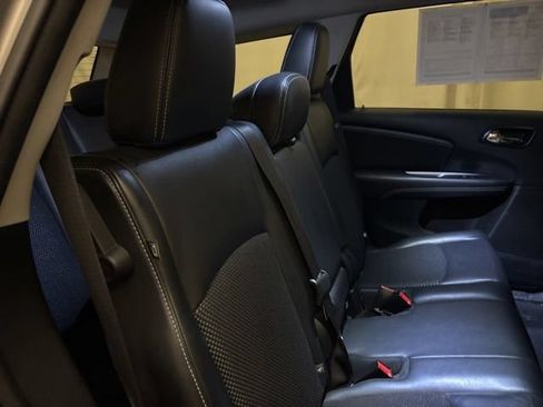 Used 2017 Dodge Journey Crossroad FWD image 20