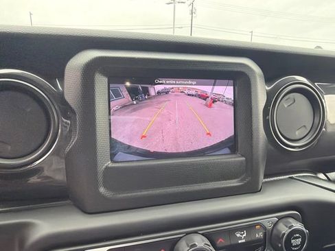 Used 2021 Jeep Wrangler Unlimited Sport AWD/4WD image 31