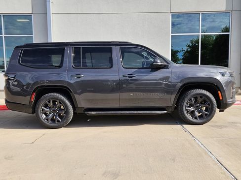 New 2026 Jeep Grand Wagoneer 4WD image 2