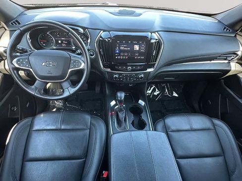 Used 2022 Chevrolet Traverse RS image 7