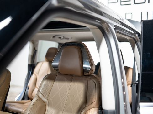 Used 2025 INFINITI QX80 Sensory AWD/4WD image 45