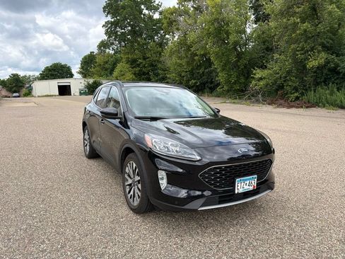 Used 2020 Ford Escape Titanium AWD/4WD image 15