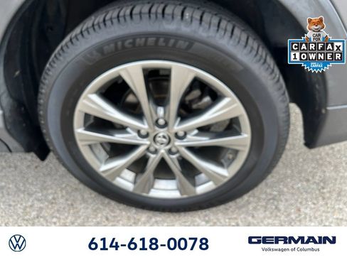 Used 2018 Toyota RAV4 Limited AWD/4WD image 16