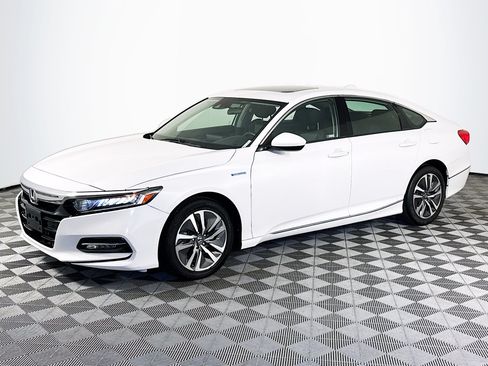 Used 2019 Honda Accord EX image 4
