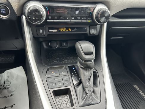 Certified 2020 Toyota RAV4 XLE image 23