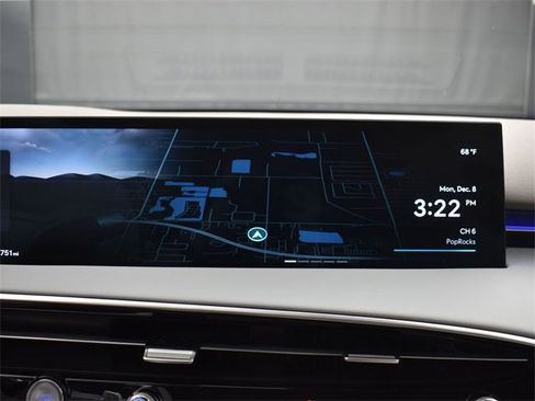 Used 2026 Genesis GV70 2.5T Advanced image 18