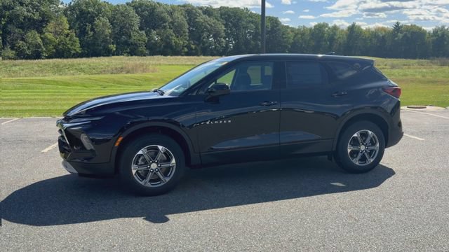 New 2026 Chevrolet Blazer LT w/ LPO, Floor Liner Package AWD/4WD image 5