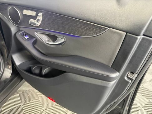 Used 2022 Mercedes-Benz GLC 300 image 34