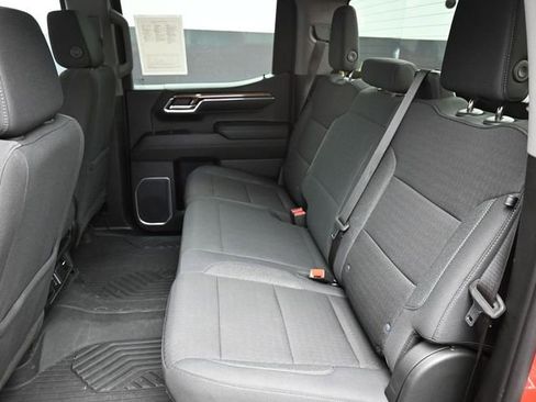 Used 2024 Chevrolet Silverado 1500 LT Trail Boss w/ Protection Package image 18