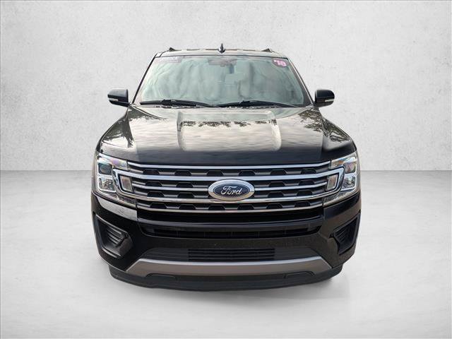 Used 2018 Ford Expedition XLT w/ Equipment Group 202A RWD image 2