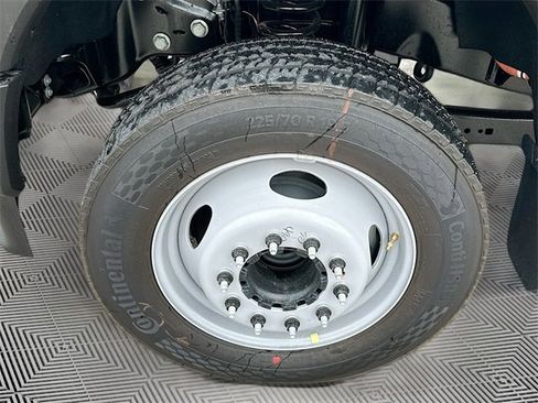 New 2025 Ford F550 2WD Crew Cab Super Duty image 18