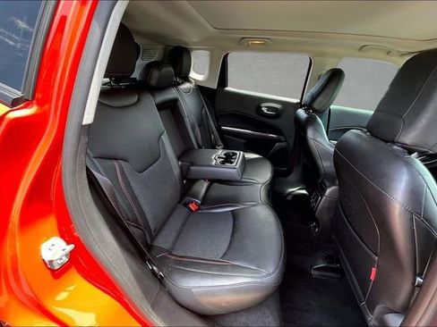Used 2019 Jeep Compass Trailhawk w/ Cold Weather Group AWD/4WD image 23