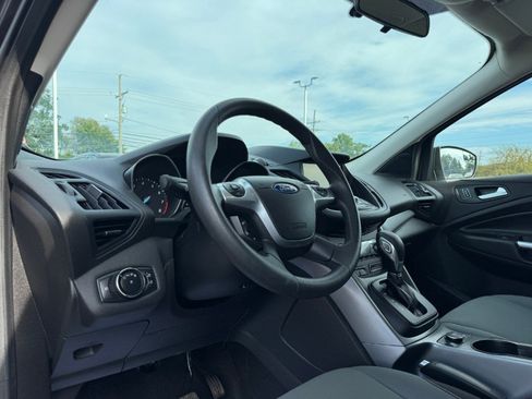 Used 2015 Ford Escape SE w/ Equipment Group 201A AWD/4WD image 14