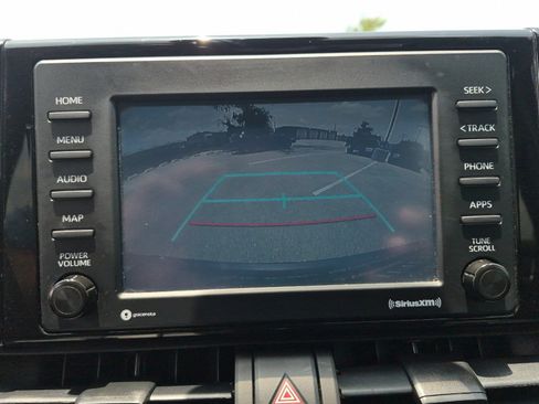 Certified 2022 Toyota RAV4 XLE w/ Convenience Package FWD image 18