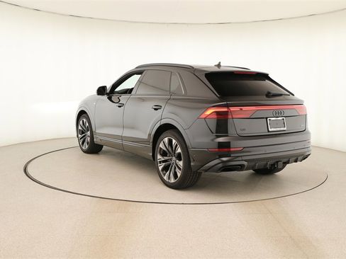 Used 2025 Audi Q8 Prestige w/ Prestige Package image 4