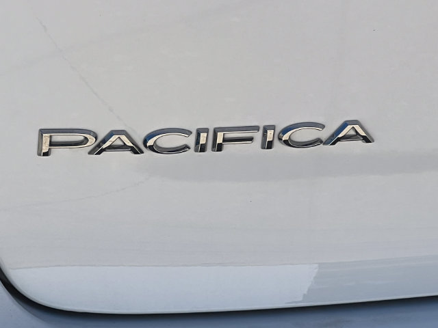 Used 2024 Chrysler Pacifica Touring-L AWD/4WD image 51