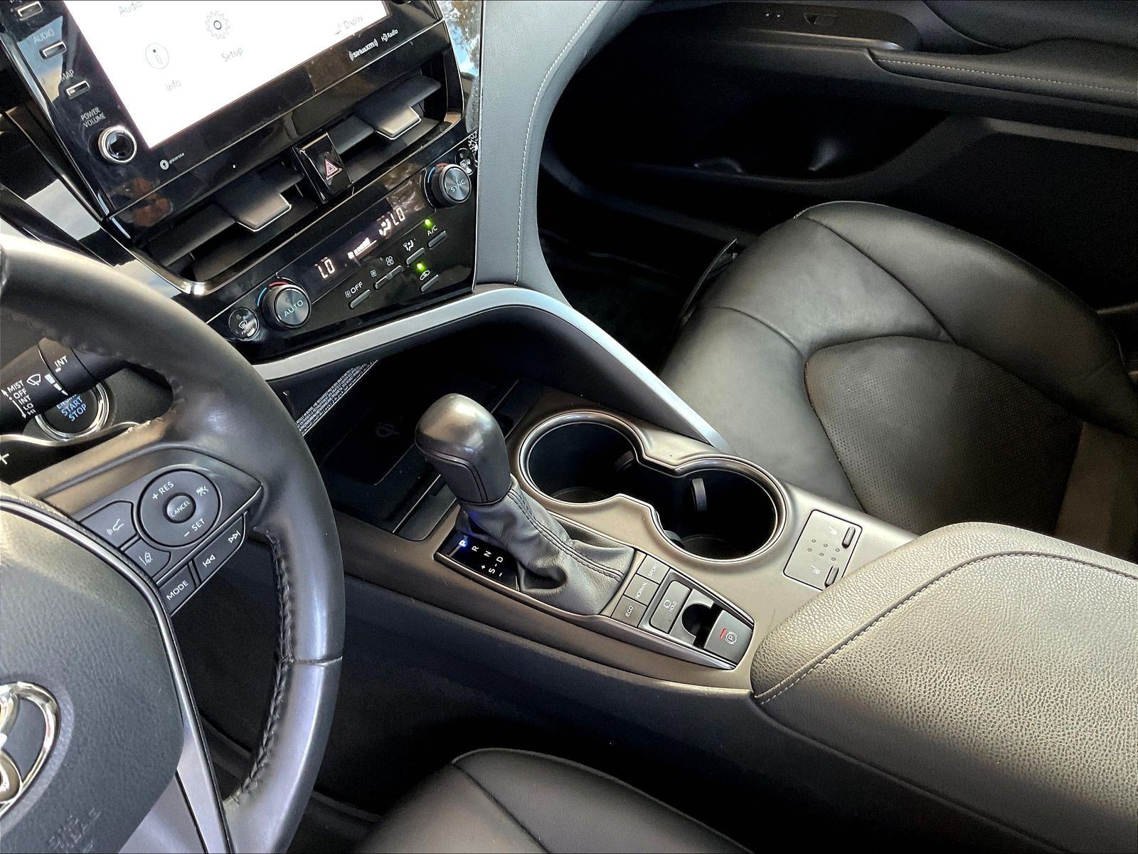 Used 2021 Toyota Camry XSE FWD image 18