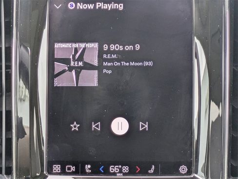 Certified 2022 Volvo XC60 B5 Inscription w/ Advanced Package image 18