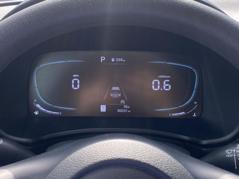 Used 2025 Kia Soul LX w/ LX Technology Package FWD image 15