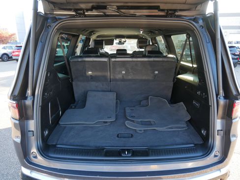 Used 2024 Jeep Wagoneer L Series II w/ Flexible Seating Group image 18