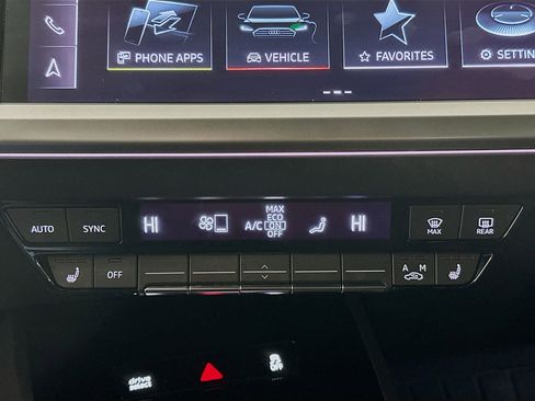 Used 2023 Audi Q4 e-tron Premium Plus w/ Premium Plus image 23