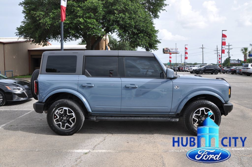Used 2024 Ford Bronco Outer Banks AWD/4WD image 6