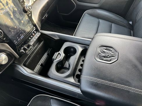 Used 2023 RAM 1500 Laramie AWD/4WD image 9