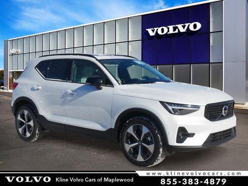 New 2026 Volvo XC90 B6 Ultra w/ Protection Package image 1