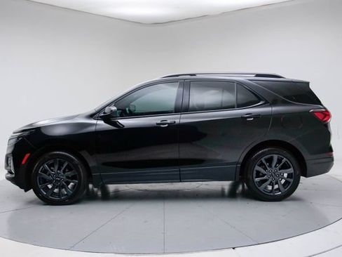 Used 2022 Chevrolet Equinox RS FWD image 2