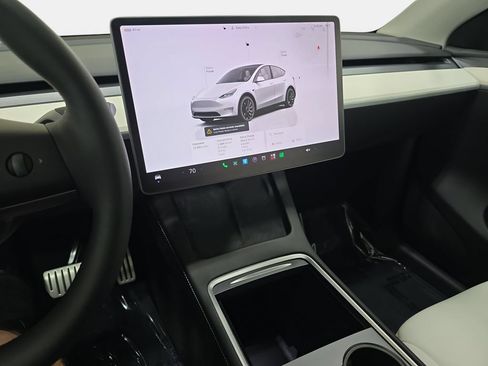 Used 2024 Tesla Model Y Performance AWD/4WD image 20