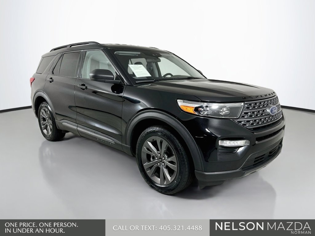 Used 2021 Ford Explorer XLT w/ Equipment Group 202A AWD/4WD image 3