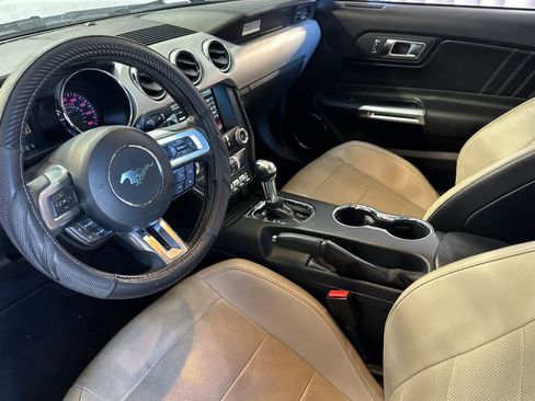 Used 2015 Ford Mustang Premium image 14