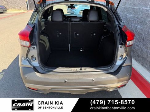 Used 2020 Nissan Kicks SR w/ SR Premium Package image 7