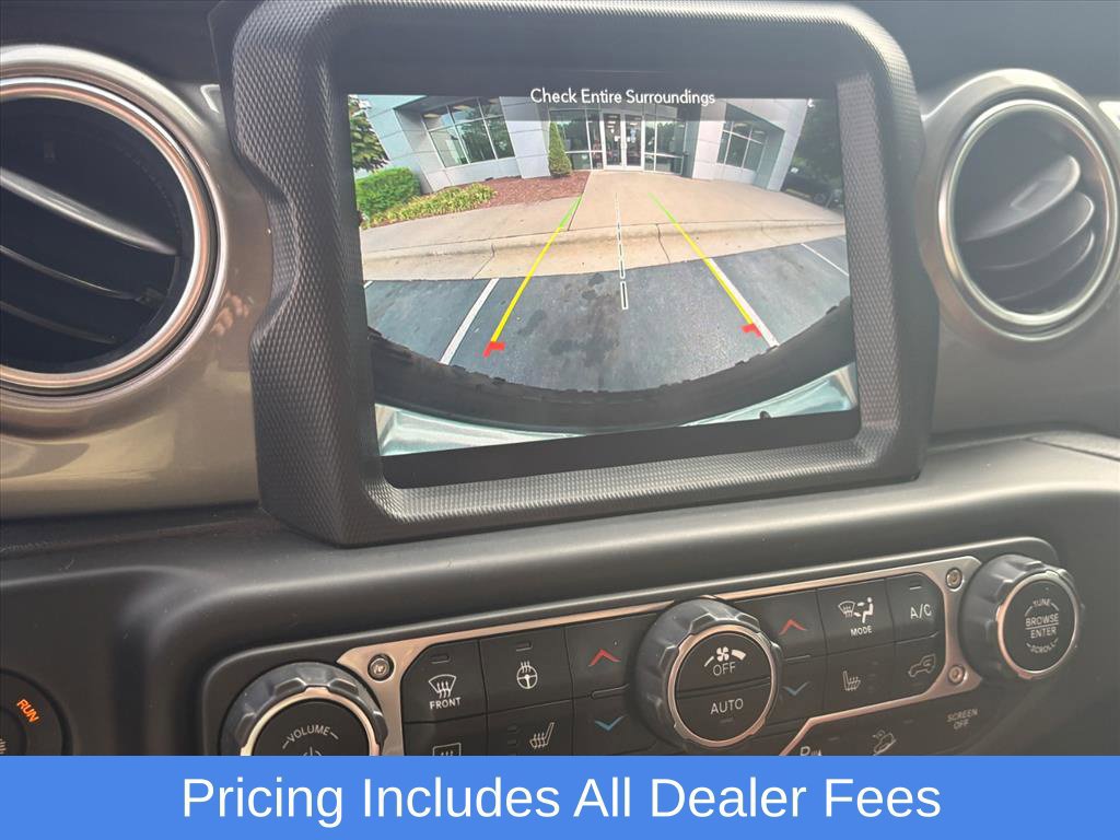 Used 2020 Jeep Wrangler Unlimited Sahara AWD/4WD image 11