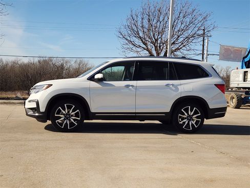 Certified 2021 Honda Pilot Touring image 4