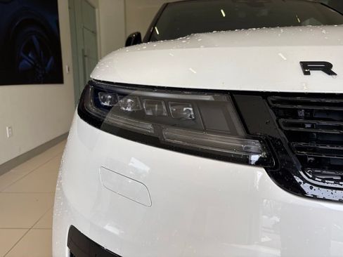 New 2026 Land Rover Range Rover Sport Dynamic SE AWD/4WD image 8
