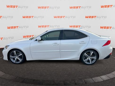 Used 2018 Lexus IS 300 AWD image 2