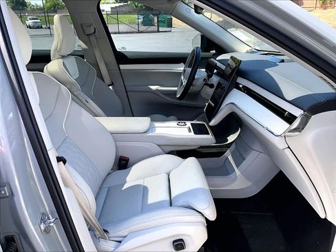 Used 2025 Volvo EX90 Ultra AWD/4WD image 9
