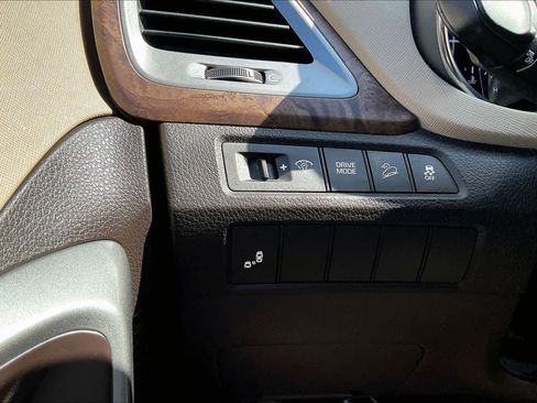 Used 2018 Hyundai Santa Fe Sport image 32