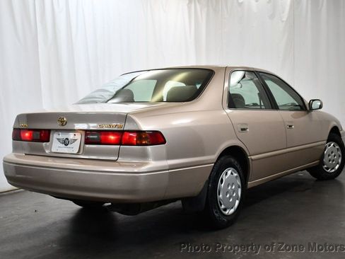 Used 1997 Toyota Camry LE image 8