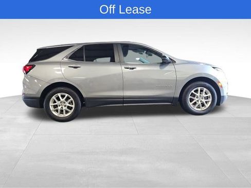 Used 2023 Chevrolet Equinox LT image 6