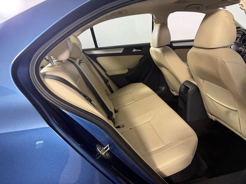 Used 2018 Volkswagen Jetta SEL FWD image 25