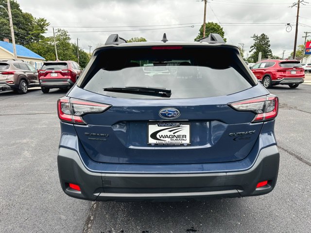 Used 2023 Subaru Outback Onyx Edition AWD/4WD image 7