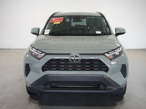 Used 2023 Toyota RAV4 XLE w/ Convenience Package FWD image 2