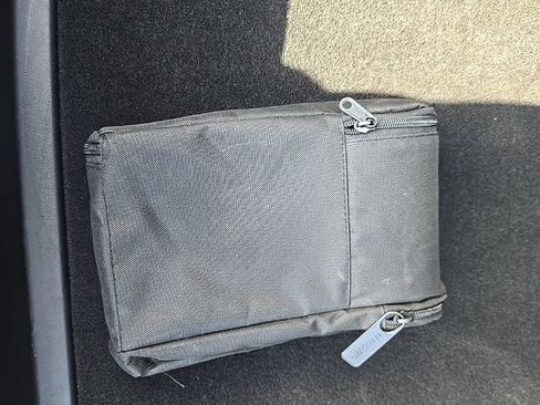 Used 2024 BMW 740i xDrive image 70