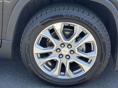 Used 2018 Chevrolet Traverse LT FWD image 17